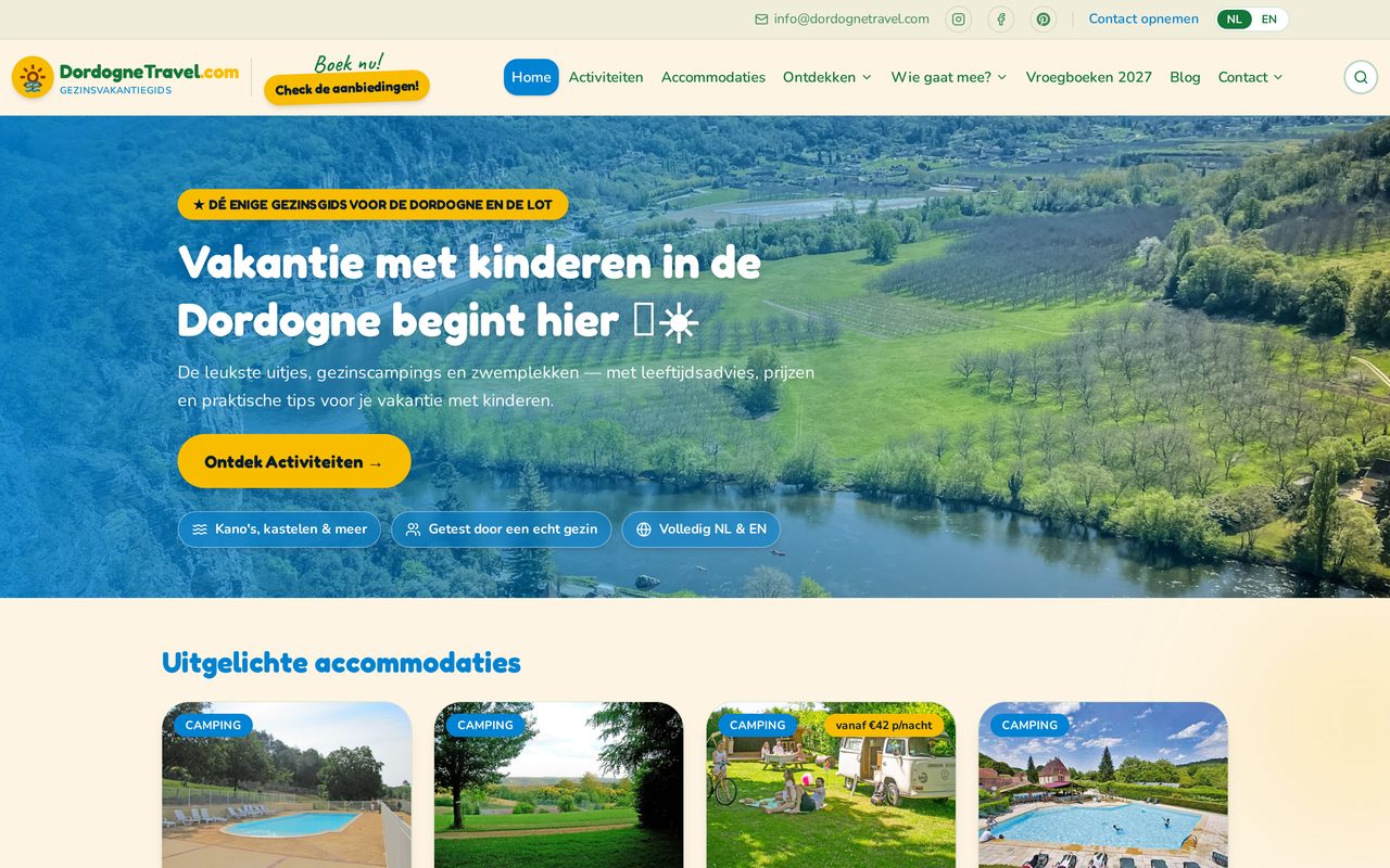 Homepage van DordogneTravel.com op laptop en mobiel